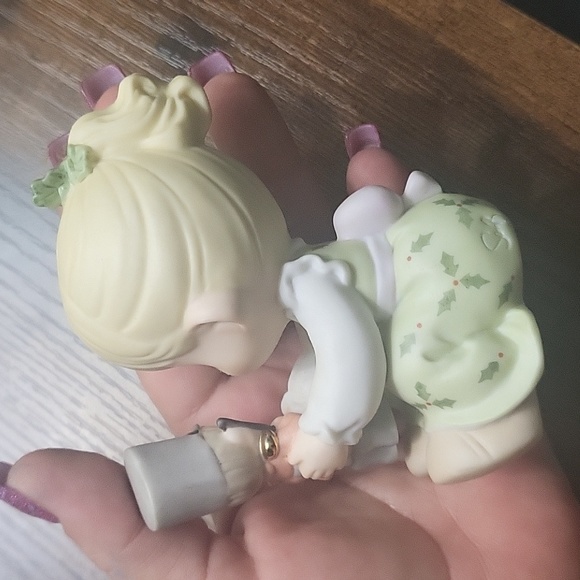 Precious Moments 2001 May Your Christmas Begin With A Bang 877433 - Picture 5 of 7